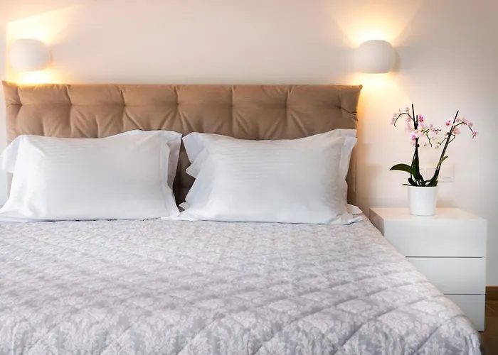 White Lotus With Private Pool * Áfitos