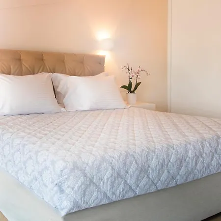 White Lotus With Private Pool * 阿菲托斯