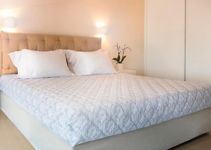 White Lotus With Private Pool * 阿菲托斯